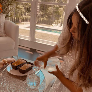 Meet your Posher, Victoria